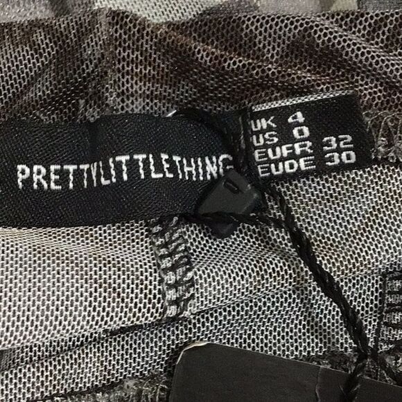 PRETTYLITTLETHING Grey Oriental Mesh High Waisted Leggings - Picture 5 of 6